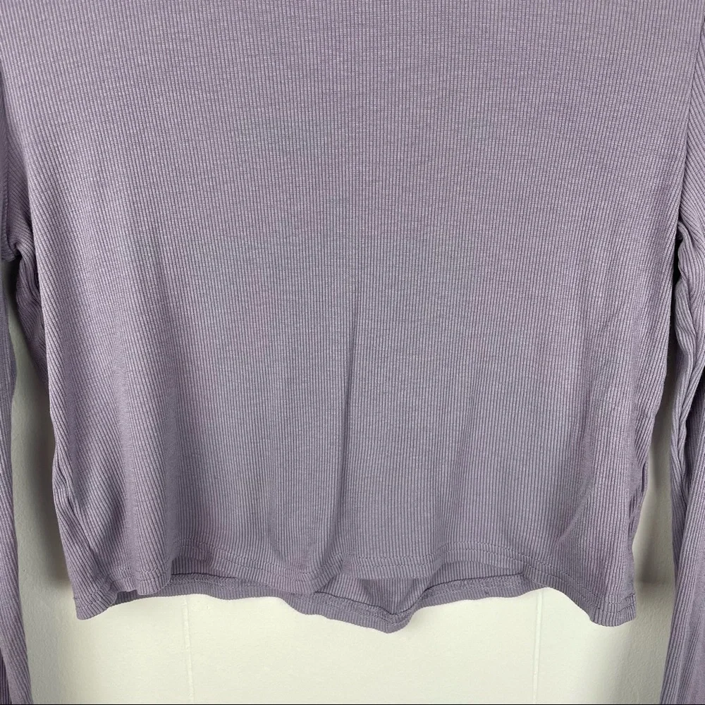 H&M DIVIDED Lilac Ribbed Mockneck Long Sleeve Crop Top - Picture 5 of 8